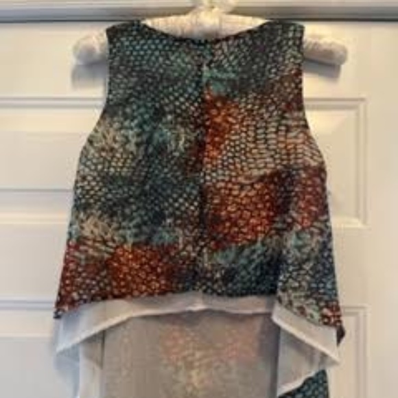 Paper Crane tank top cropped in back - Picture 3 of 4